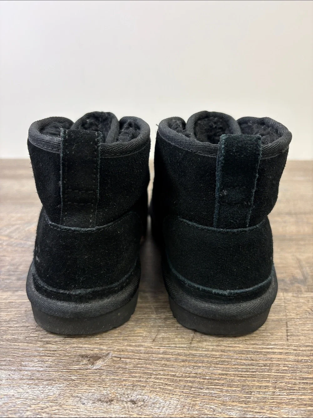 UGG Neumel Black Suede Shearling Lace-Up Ankle Boots Size 4